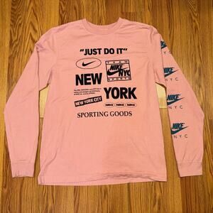 Size M - Nike Sportswear Just Do It NYC L/S Tee T-Shirt Size Red Stardust